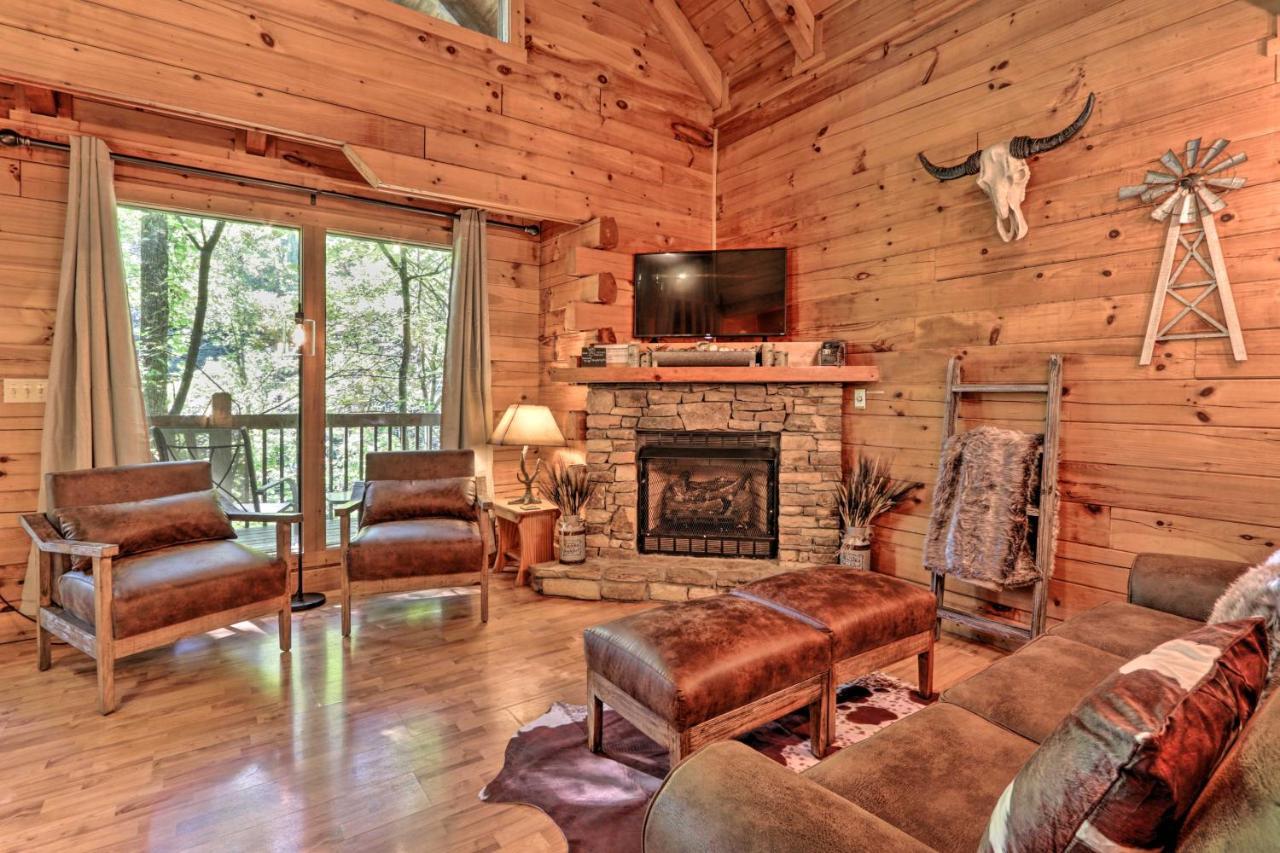 Cabin With Hot Tub And Deck, 3 Mi To Pigeon Forge Sevierville Exterior foto